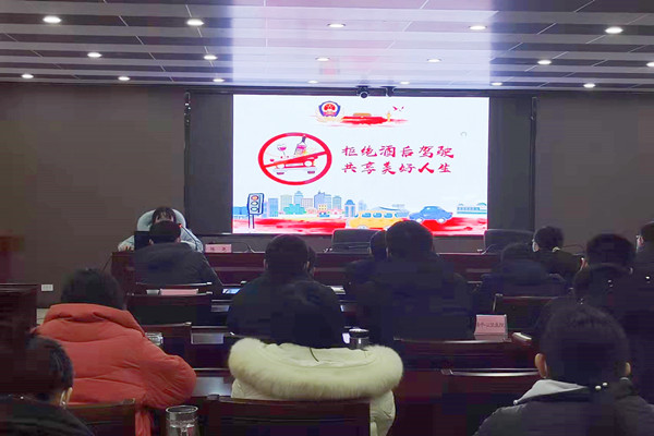 干警法治宣讲 共防酒驾醉驾.jpg