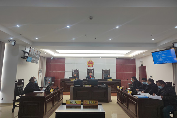 庭审现场.jpg