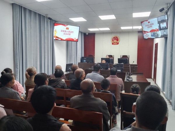 “法治夜校” 送法润民心已修改.jpg